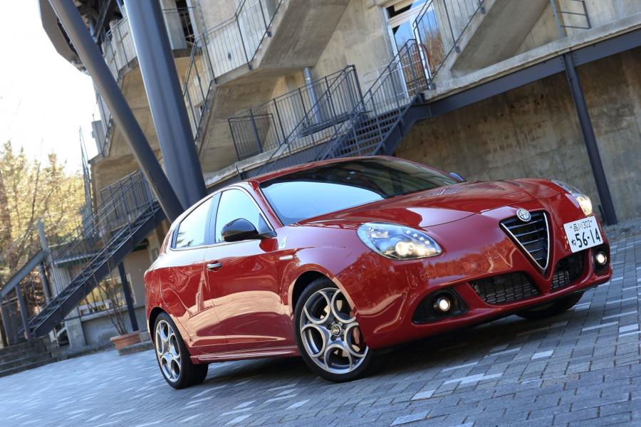  Alfa Romeo Giulietta Quadrifoglio Verde (940) 2015 года  (JP) (фото 2 из 3)